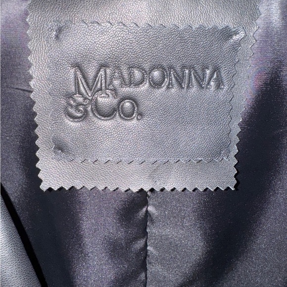 Madonna & Co. - Picture 6 of 6